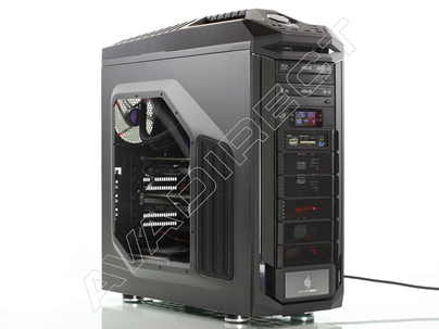 Cooler Master CM Storm Trooper gaming rig side panel