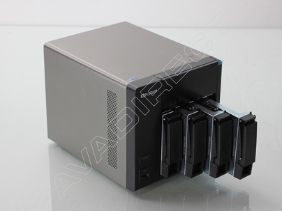 RAID 5 storage server