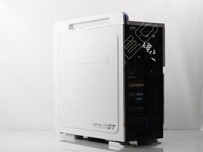 Thermaltake Level 10 GT Snow Edition gaming pc