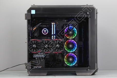 Thermaltake View 71 RGB side view 