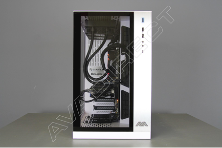 Lian-Li PC-O11 Dynamic front view