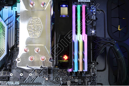 G.SKILL 32GB Kit (4 x 8GB) Trident Z RGB DDR4 DIMM Memory