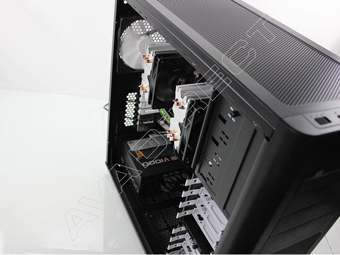  2 x Intel Xeon E5-2609 V2 gaming deskop