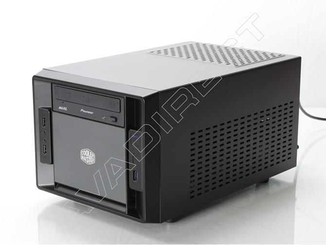 Cooler Master Elite 120 Advanced mini gaming pc