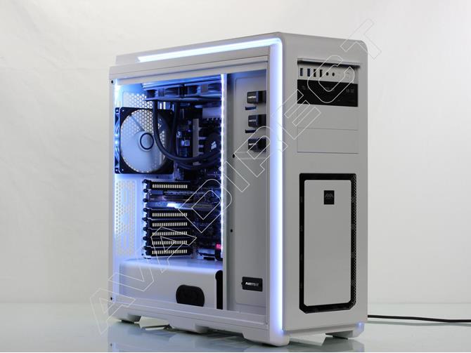 Phanteks Enthoo Luxe White Case custom gaming computer