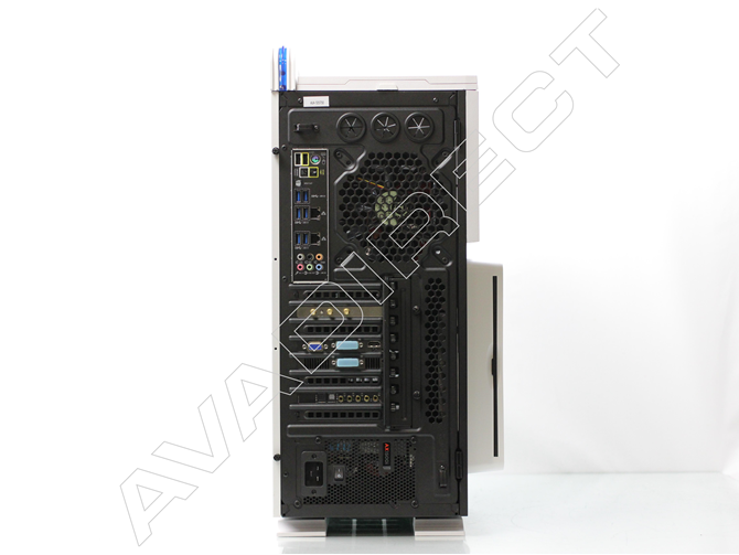 Thermaltake Level 10 GT Snow Edition gaming pc