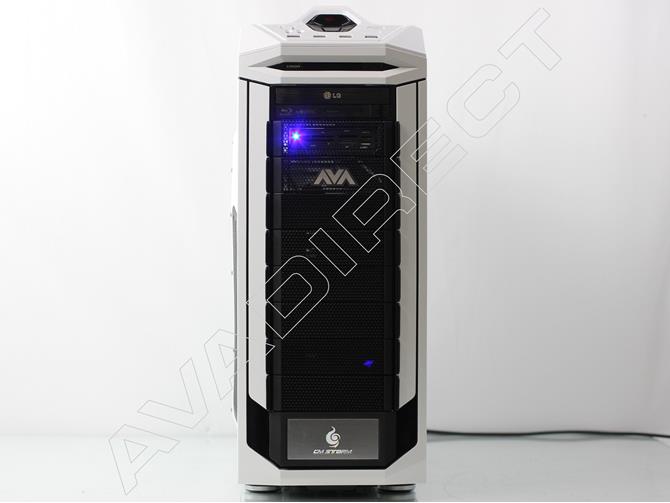 Cooler Master CM Storm Stryker gaming deskop