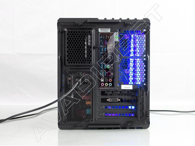 Custom mini gaming computer