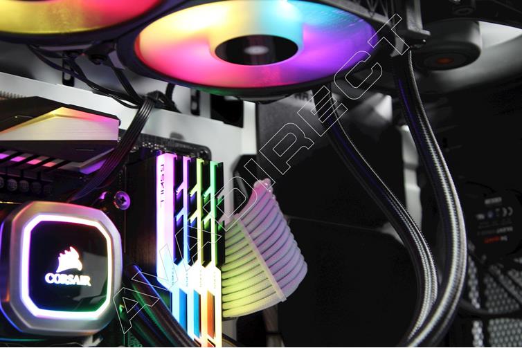 Extreme Gaming PC - interior 