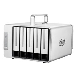 TerraMaster D5 Thunderbolt 3 Direct Attached Storage (Diskless)